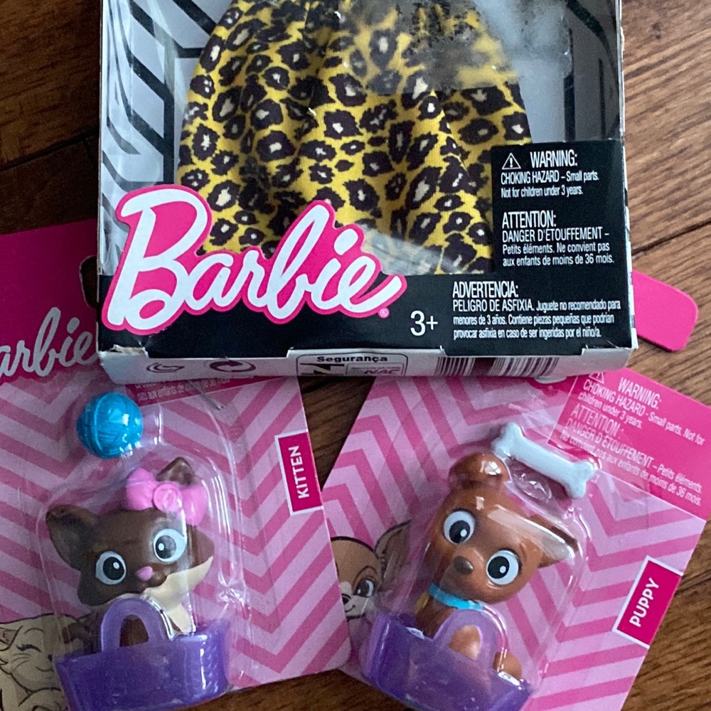 Barbie Skirt and Pets